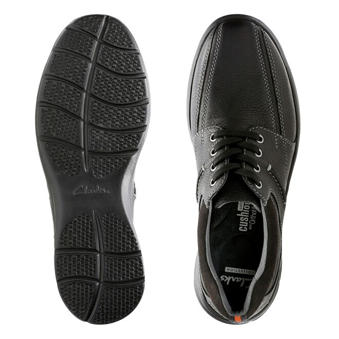 Clarks Cotrell Walk Black Oily Leather - Wide Width - Lightweight & Long-lasting