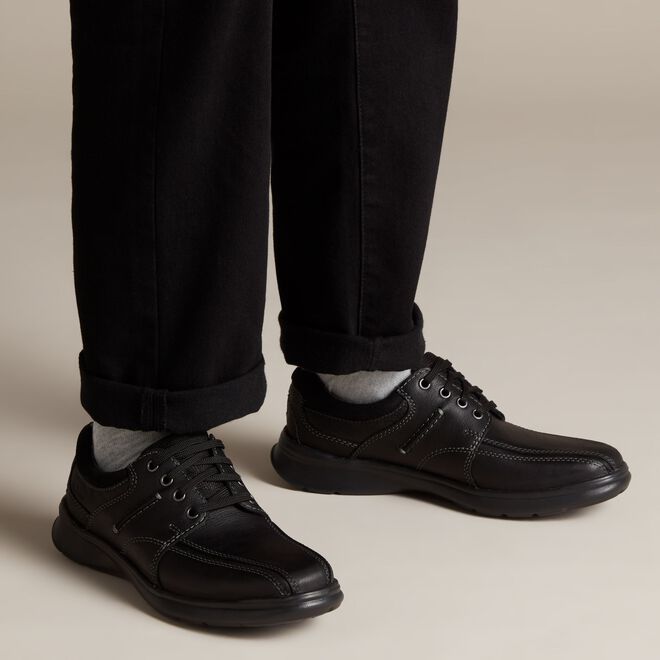 Clarks Cotrell Walk Black Oily Leather - Wide Width - Lightweight & Long-lasting