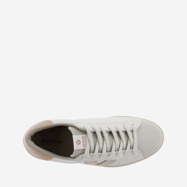 Victoria 1126142 Nude