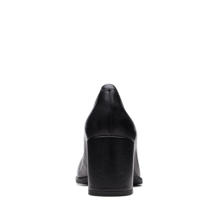 Clarks Freva55 Court Black Leather Standard Width