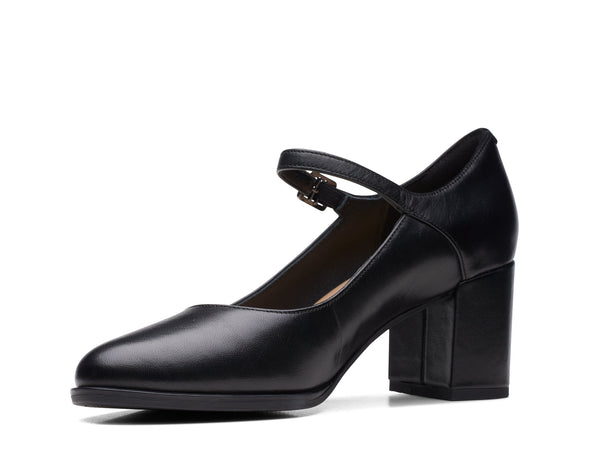 Clarks Freva55 Strap Black Leather