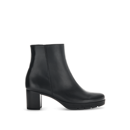 Gabor 72.071.57 Essential Black Leather Ankle Boot