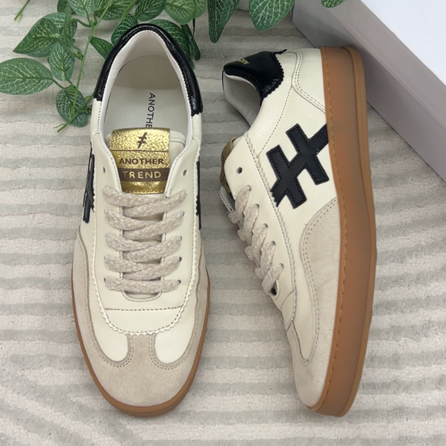 Another Trend Iconic Off White