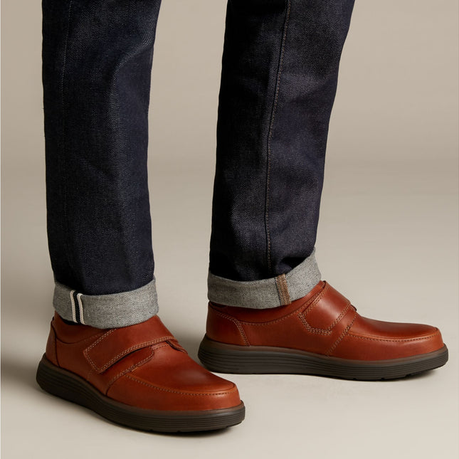 Clarks Un Abode Strap Dark Tan Leather - Wide Width