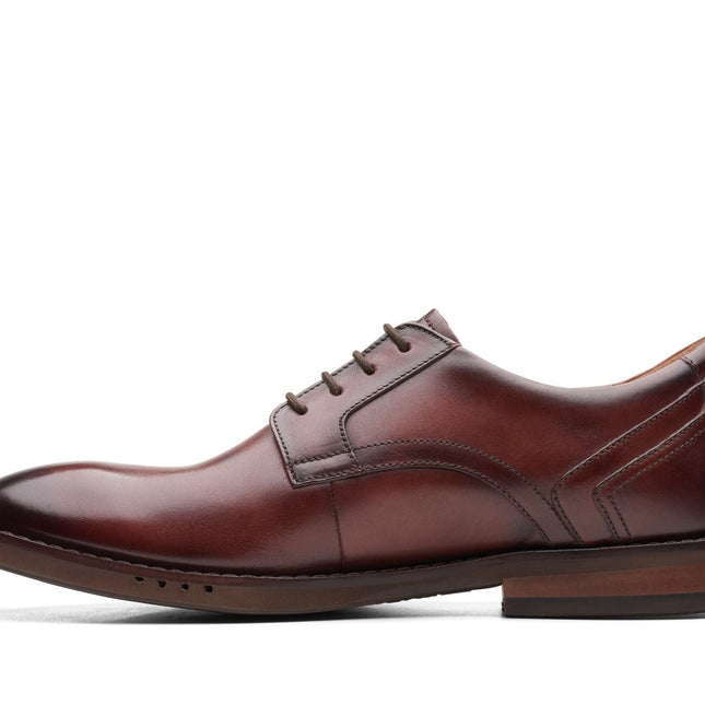 Clarks Un Hugh Lace Brown Leather - Standard Width