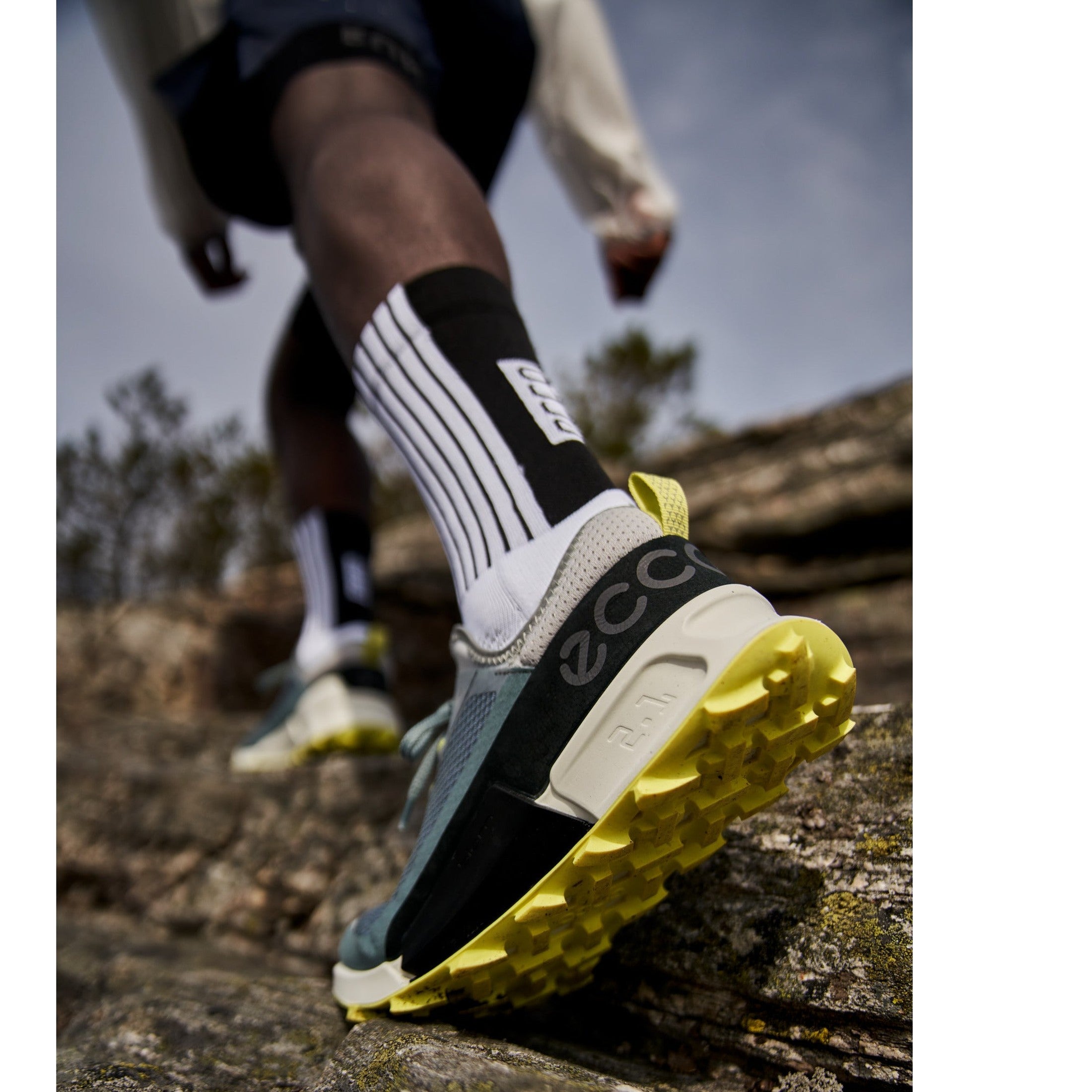 Ecco vibram deals shoes