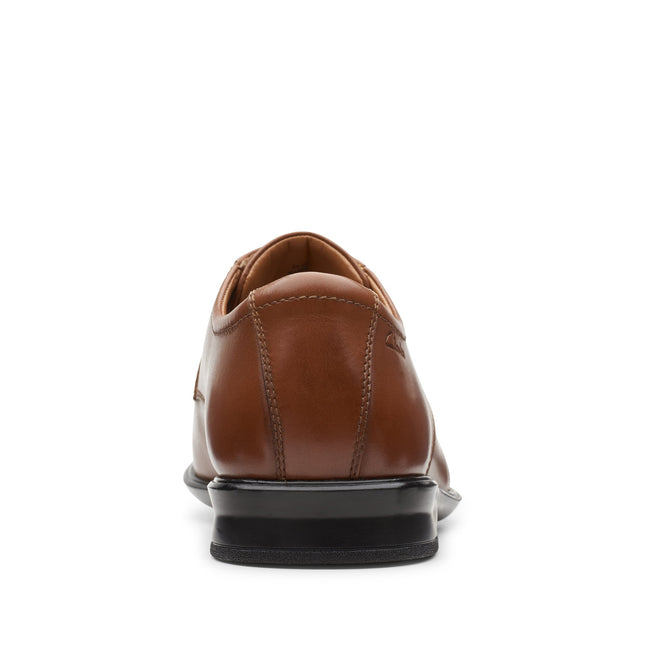 Clarks Bensley Run Dark Tan Leather